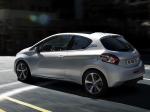 Peugeot 208 3-Door 2012 года